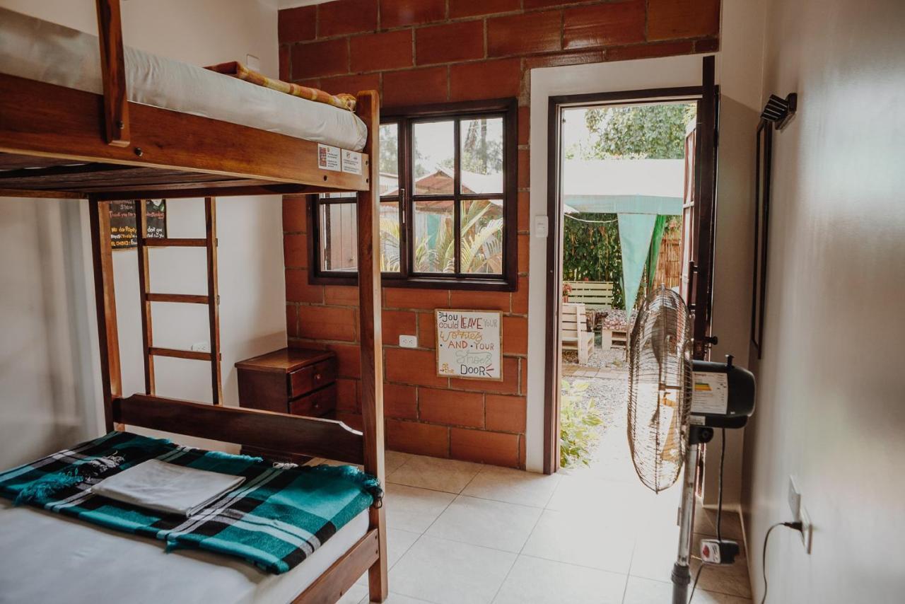 Esperanto Bed & Breakfast Surf Hostel Montanita Bagian luar foto