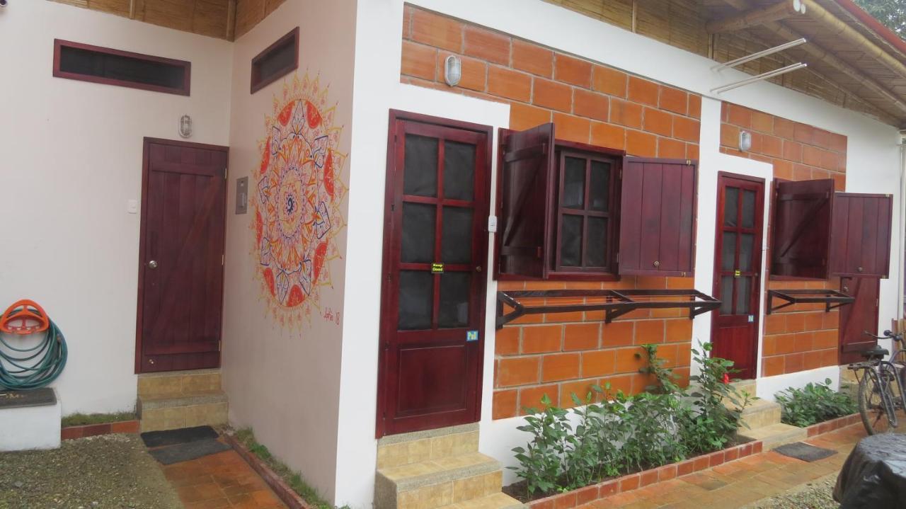 Esperanto Bed & Breakfast Surf Hostel Montanita Bagian luar foto