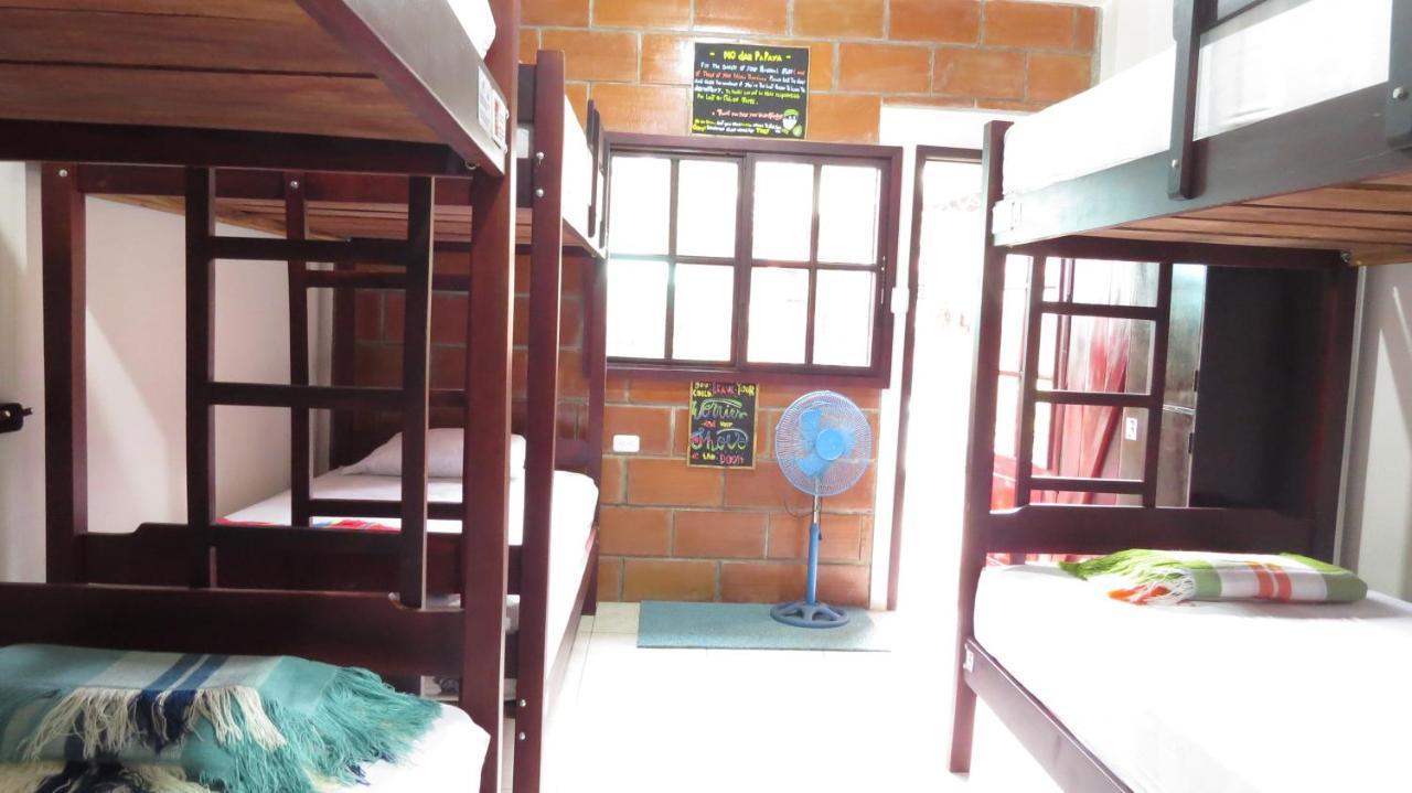 Esperanto Bed & Breakfast Surf Hostel Montanita Bagian luar foto