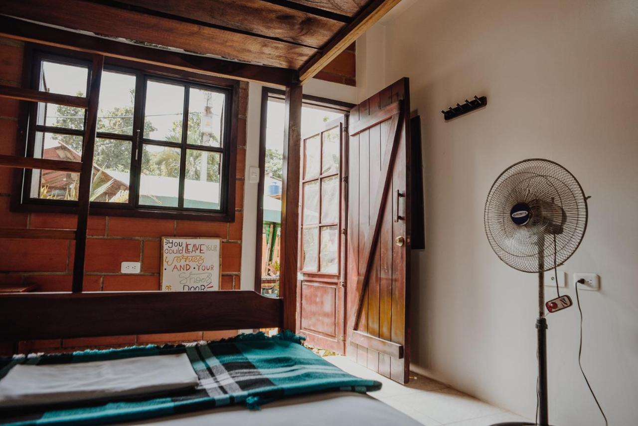 Esperanto Bed & Breakfast Surf Hostel Montanita Bagian luar foto