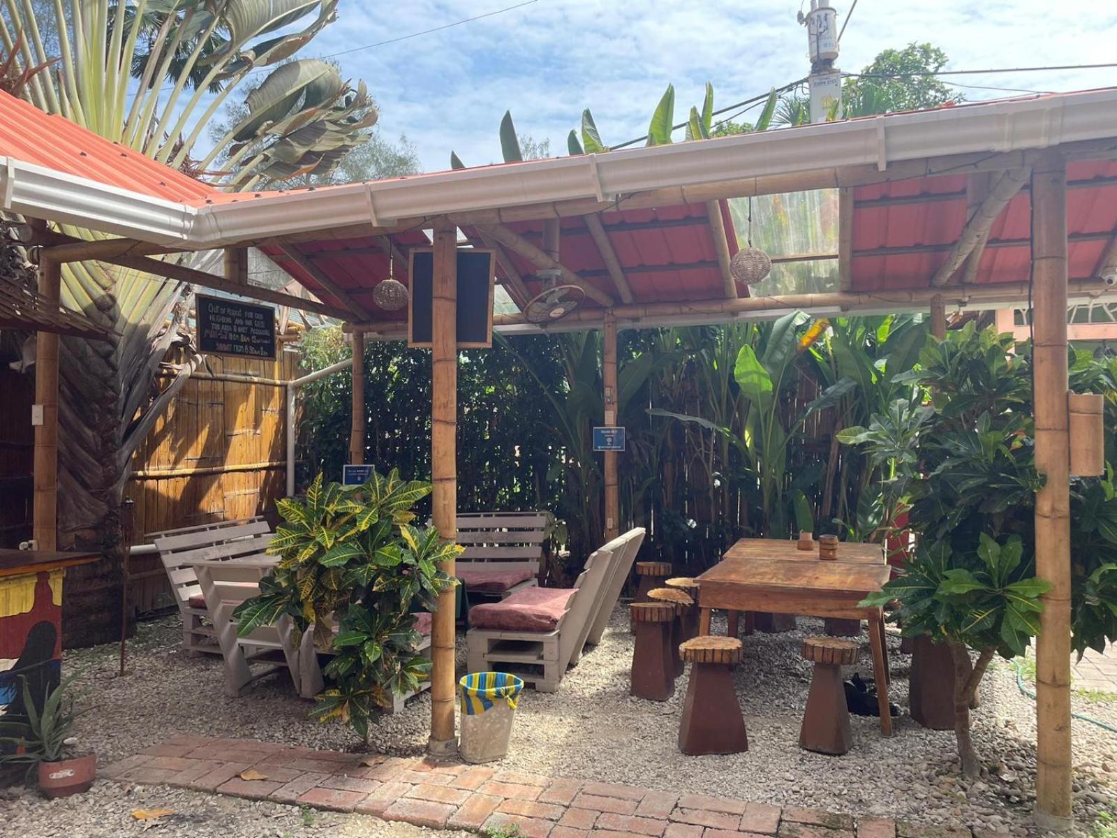 Esperanto Bed & Breakfast Surf Hostel Montanita Bagian luar foto